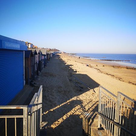 Lovely 2-Bed Caravan In Walton On The Naze Luaran gambar